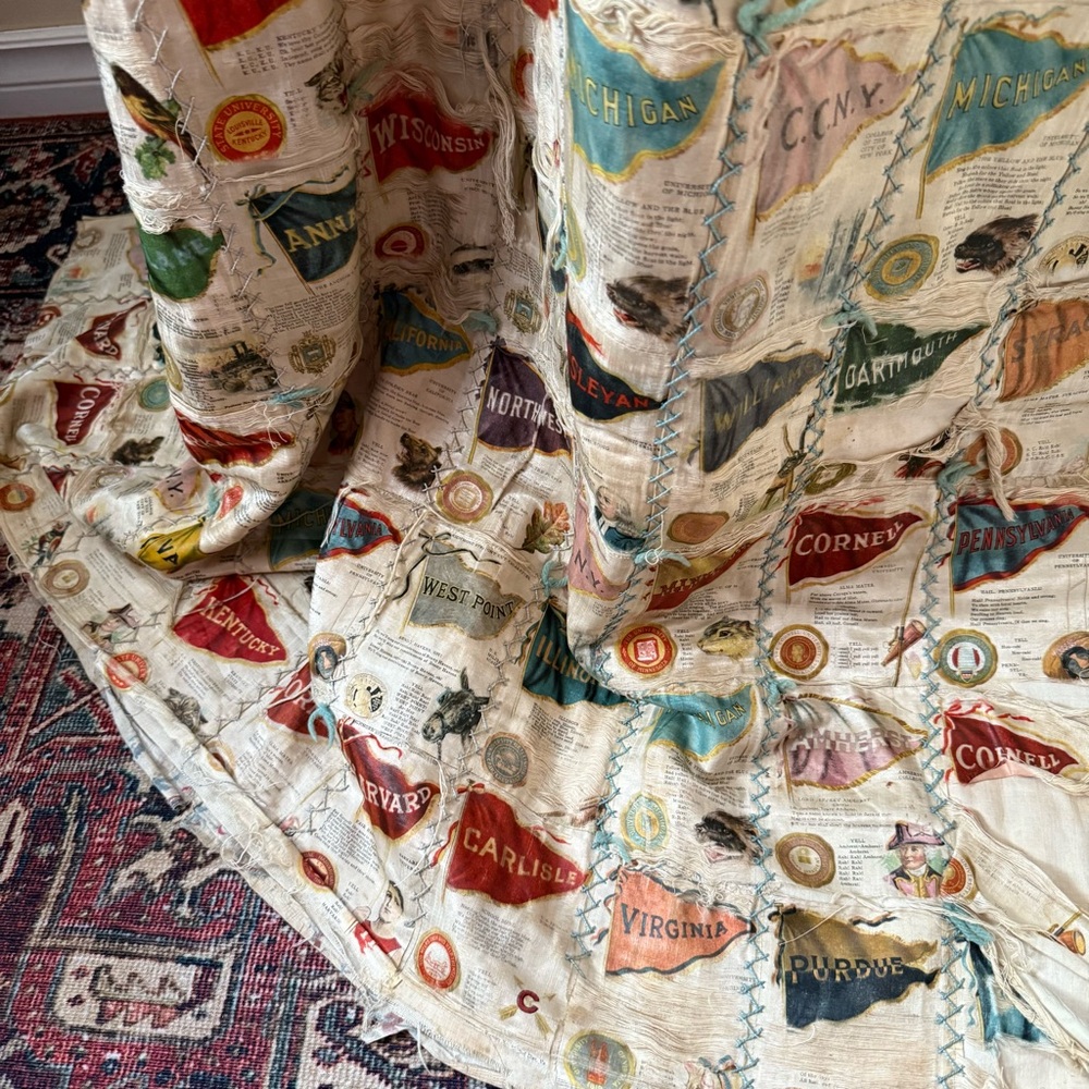 1920s Quilt‎ Made from 1900s Silk Cigarette Slips - Picture 5 of 16
